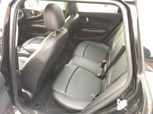 http://used.openroadcanada.com/media/Preowned/31963/mediums/10.jpg
