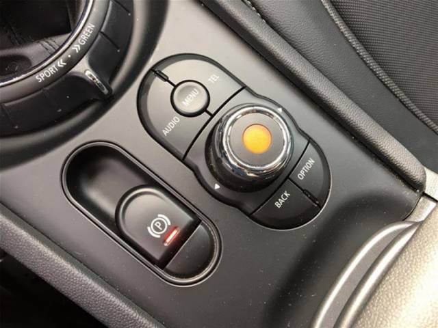 http://used.openroadcanada.com/media/Preowned/31963/mediums/13.jpg