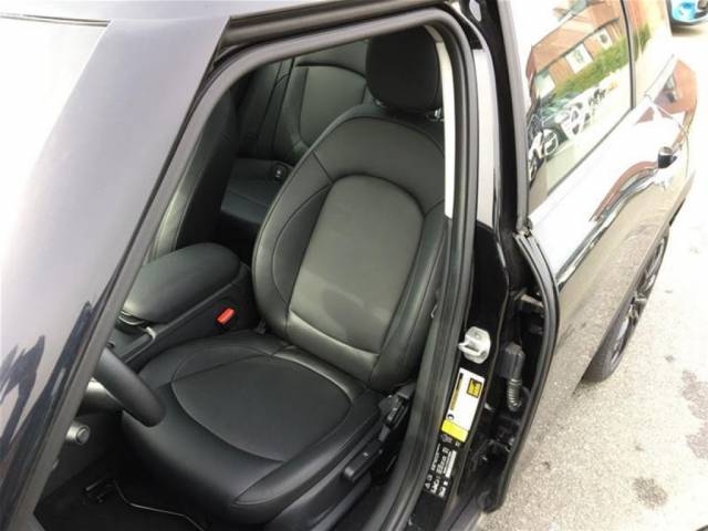 http://used.openroadcanada.com/media/Preowned/31963/mediums/9.jpg