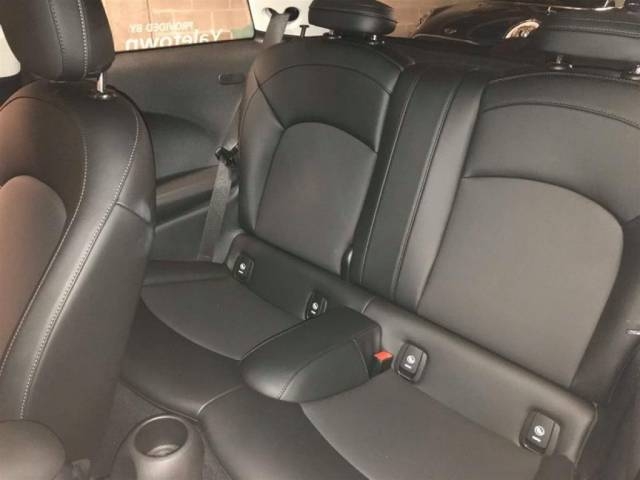 http://used.openroadcanada.com/media/Preowned/33334/mediums/8.jpg