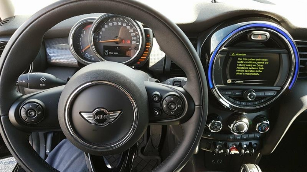 https://used.openroadcanada.com/media/Preowned/31694/mediums/12.jpg